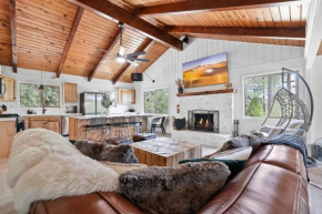 Three Pines~ Ultra Modern Resort Chalet~ Hot Tub~ Games~ Big Bear Lake